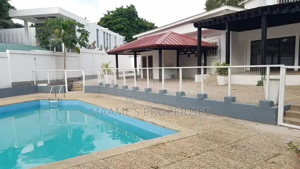 8bdrm Mansion in North Ridge for rent
