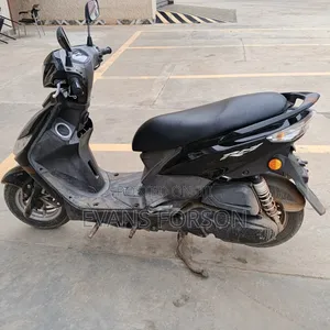 Yamaha Majesty 2015 Black