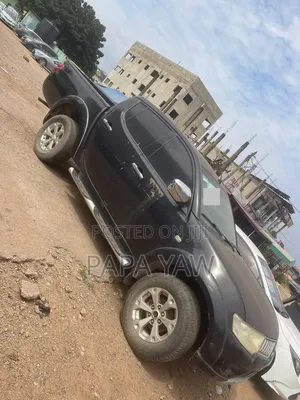 Mitsubishi L200 2013 Black