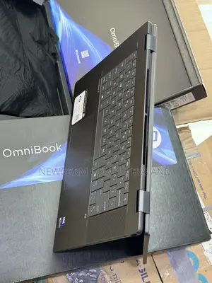New Laptop HP OmniBook X Flip 16" 16GB Intel Core Ultra 7 SSD 1T