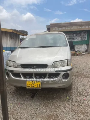 Hyundai H-100 2003 Silver