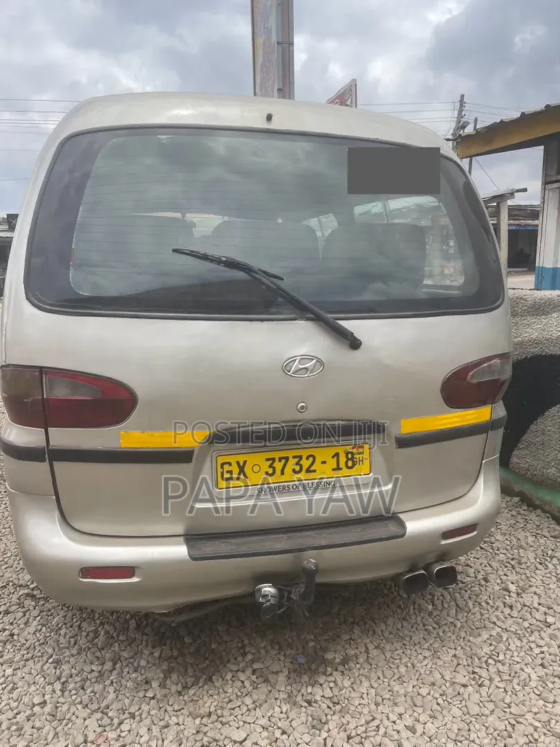 Hyundai H-100 2003 Silver
