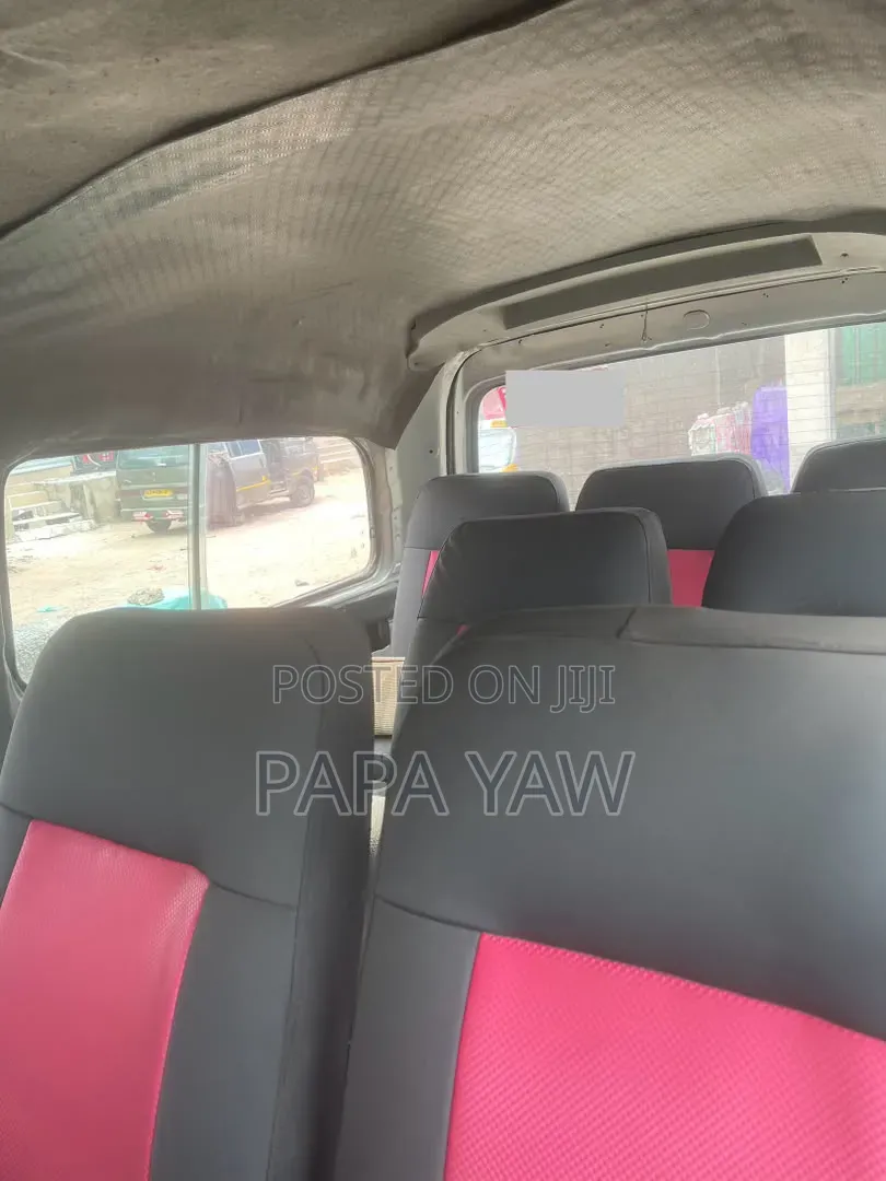 Hyundai H-100 2003 Silver