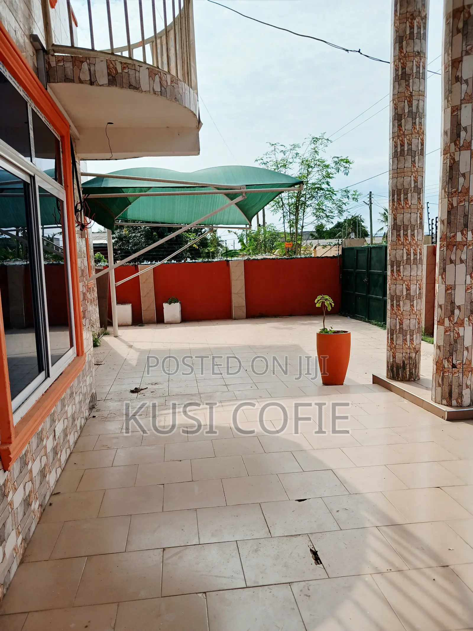 5bdrm House in ECOMOG for sale