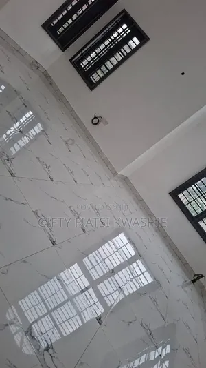 5bdrm Mansion in Apromase, Kumasi Metropolitan for sale