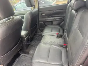 Mitsubishi Outlander 2016 Gray