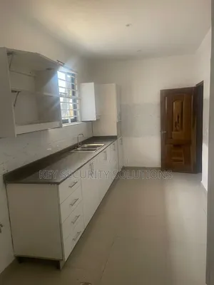 3bdrm Apartment in Star Towers, Lincoln School Area for rent