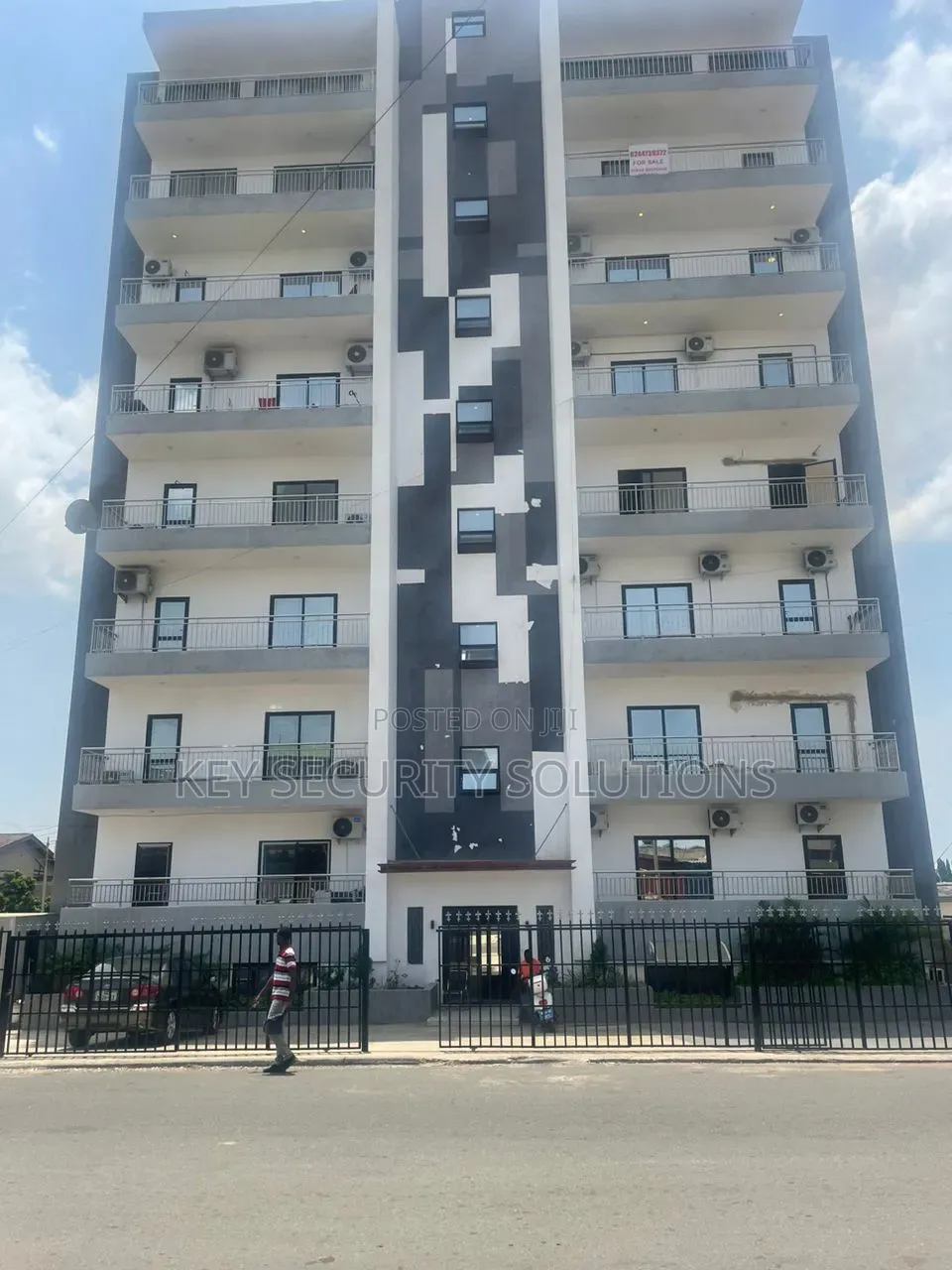 3bdrm Apartment in Star Towers, Lincoln School Area for rent