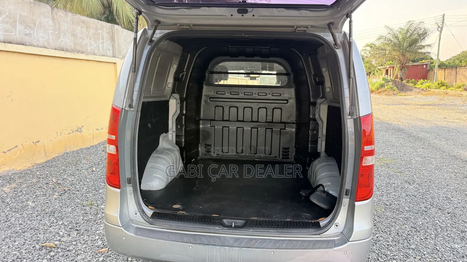 Hyundai Starex 2016 Grey