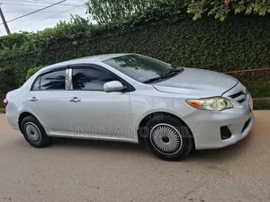 Toyota Corolla 2013 Silver