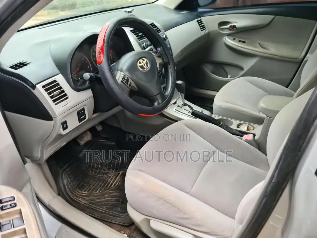 Toyota Corolla 2013 Silver