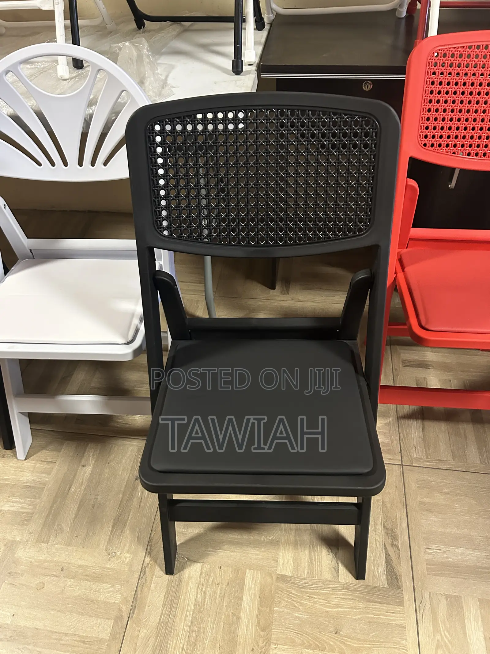 Fan Back New Design Foldable Chair