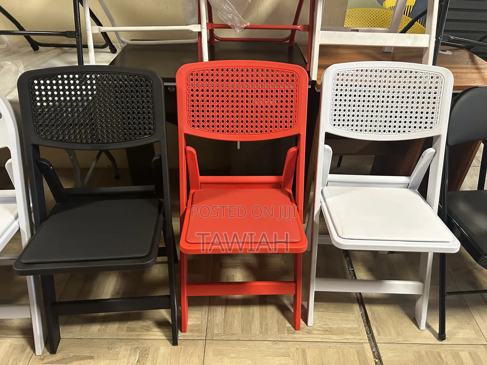 Fan Back New Design Foldable Chair