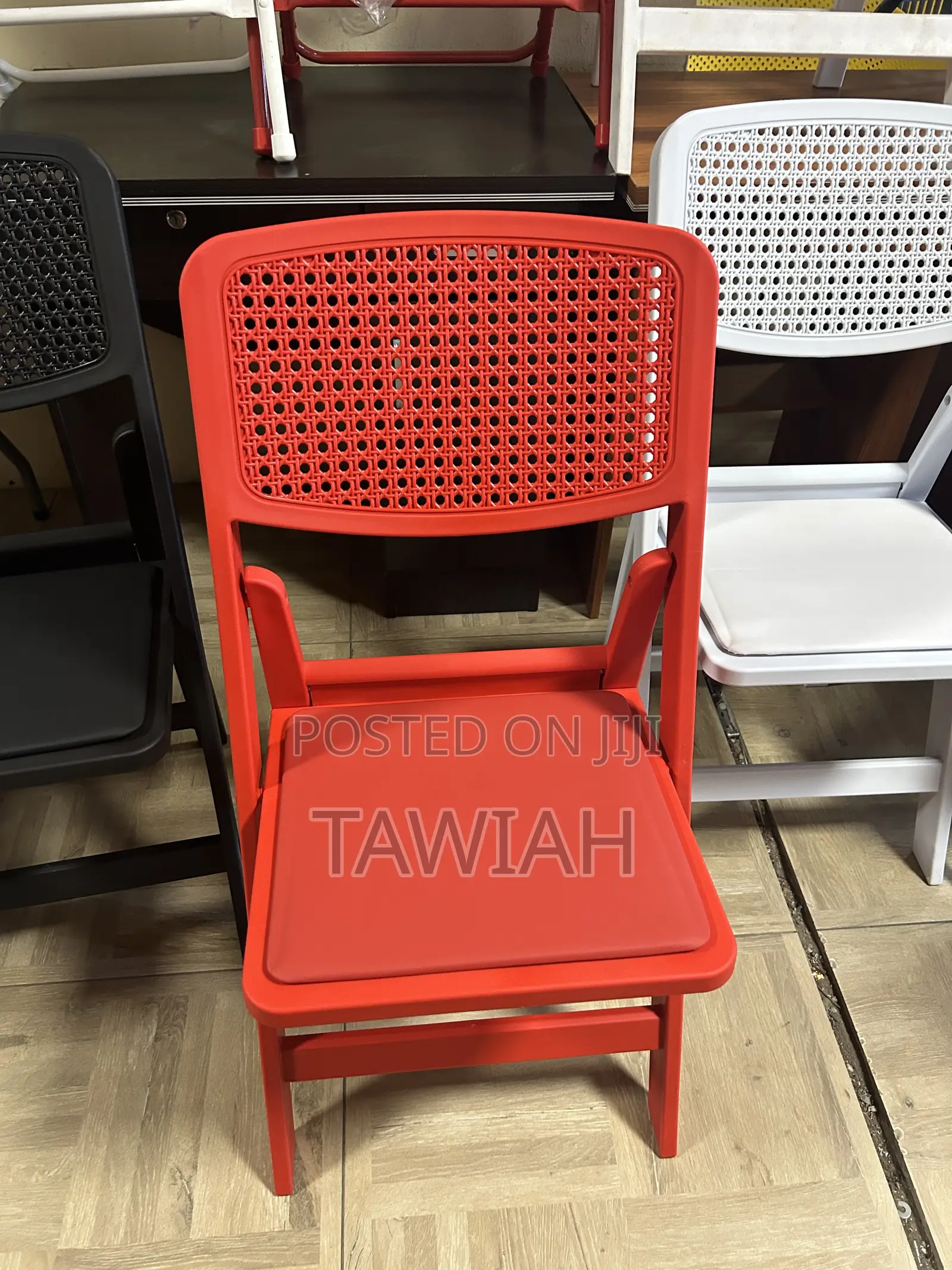 Fan Back New Design Foldable Chair