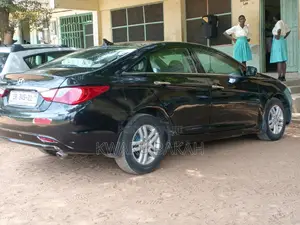 Hyundai Sonata GLS Sedan FWD (2.4L 4cyl 6A) 2012 Black