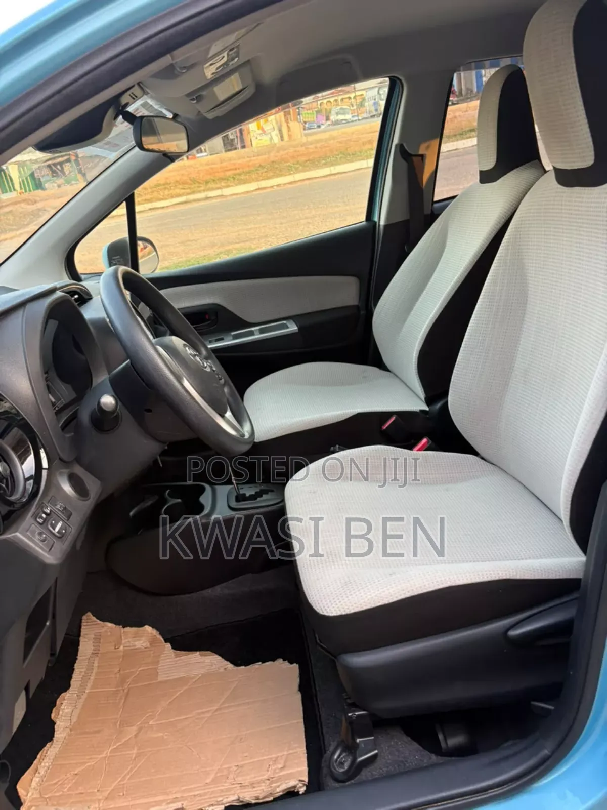 Toyota Vitz 2016 Blue