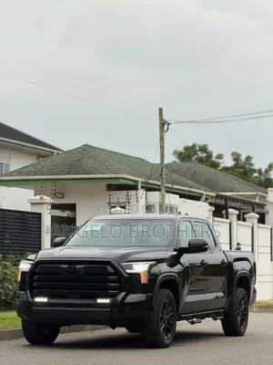 Toyota Tundra 2023 Black