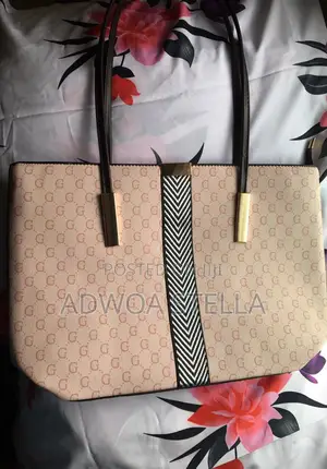 Ladies Handbag – Stylish Elegant