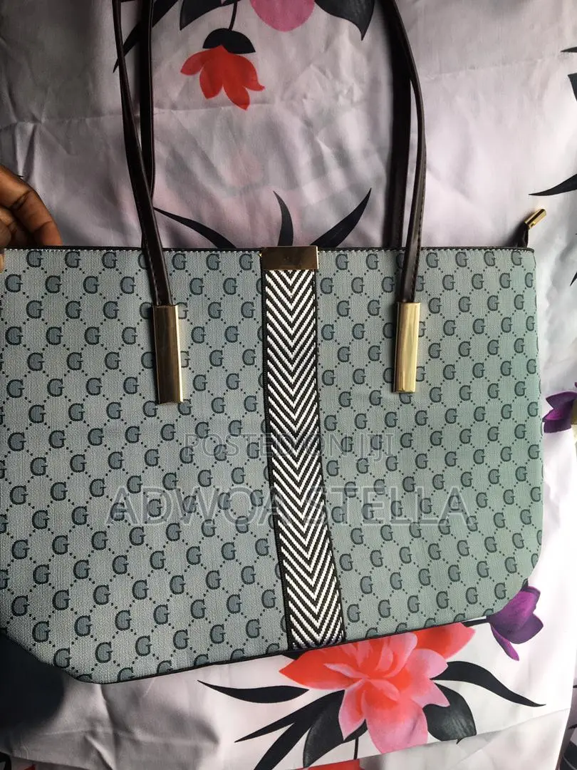 Ladies Handbag – Stylish Elegant