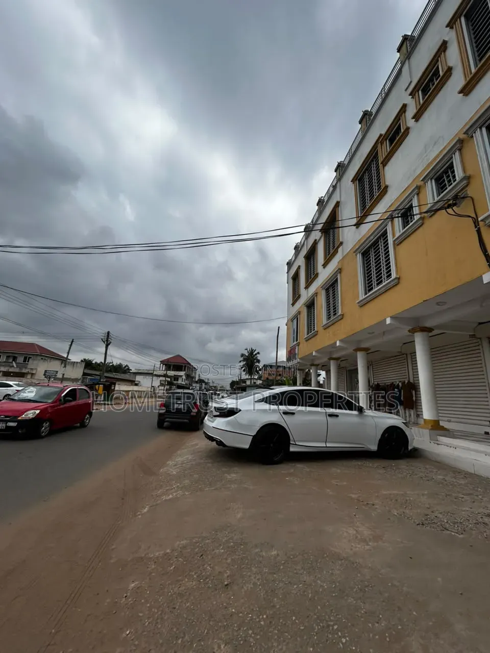 32 Bedroom Hotel for Sale at Odorkor