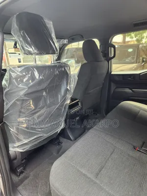 New Toyota Land Cruiser Prado 2.8 2024 Gold