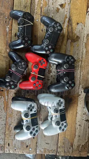 Ps4 Home Used Controllers