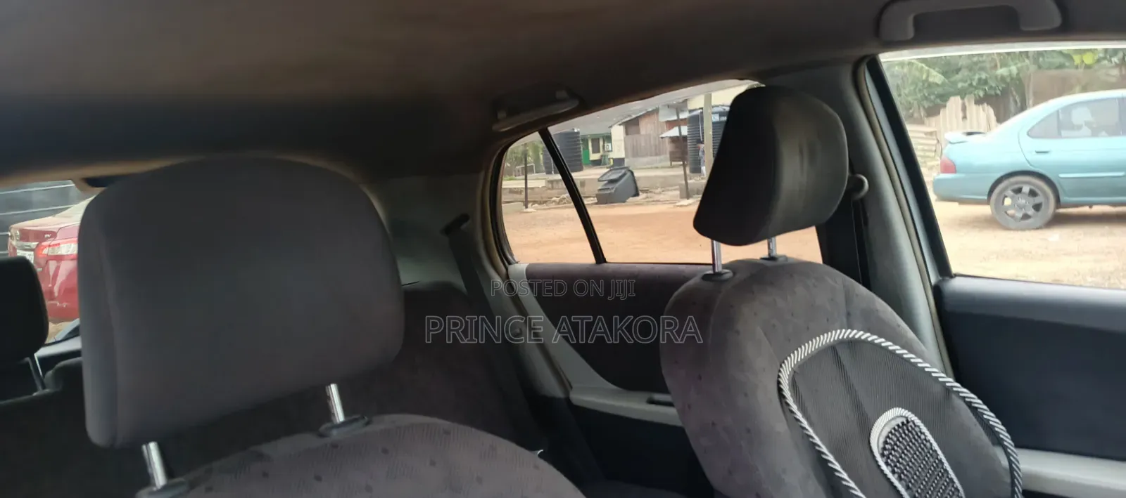 Toyota Vitz 2010 Silver