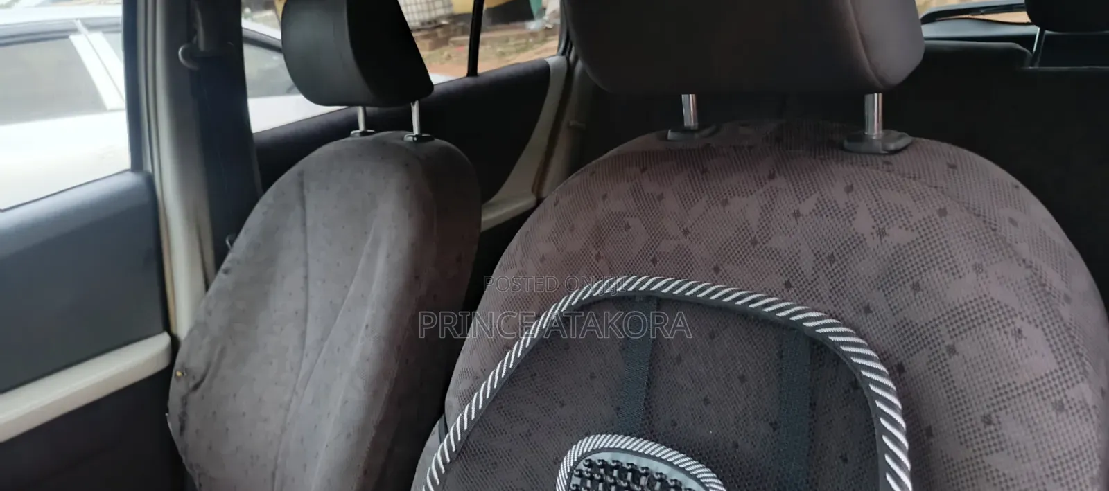 Toyota Vitz 2010 Silver