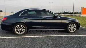 Mercedes-Benz C300 Base 4Matic Sedan AWD (2.0L 4cyl 7A) 2016 Black
