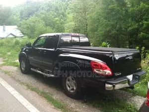 Toyota Tundra 2003 Taillight