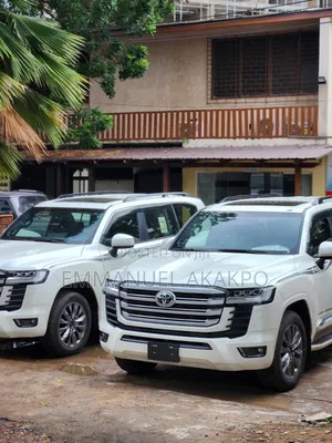 New Toyota Land Cruiser LC300 2024 White