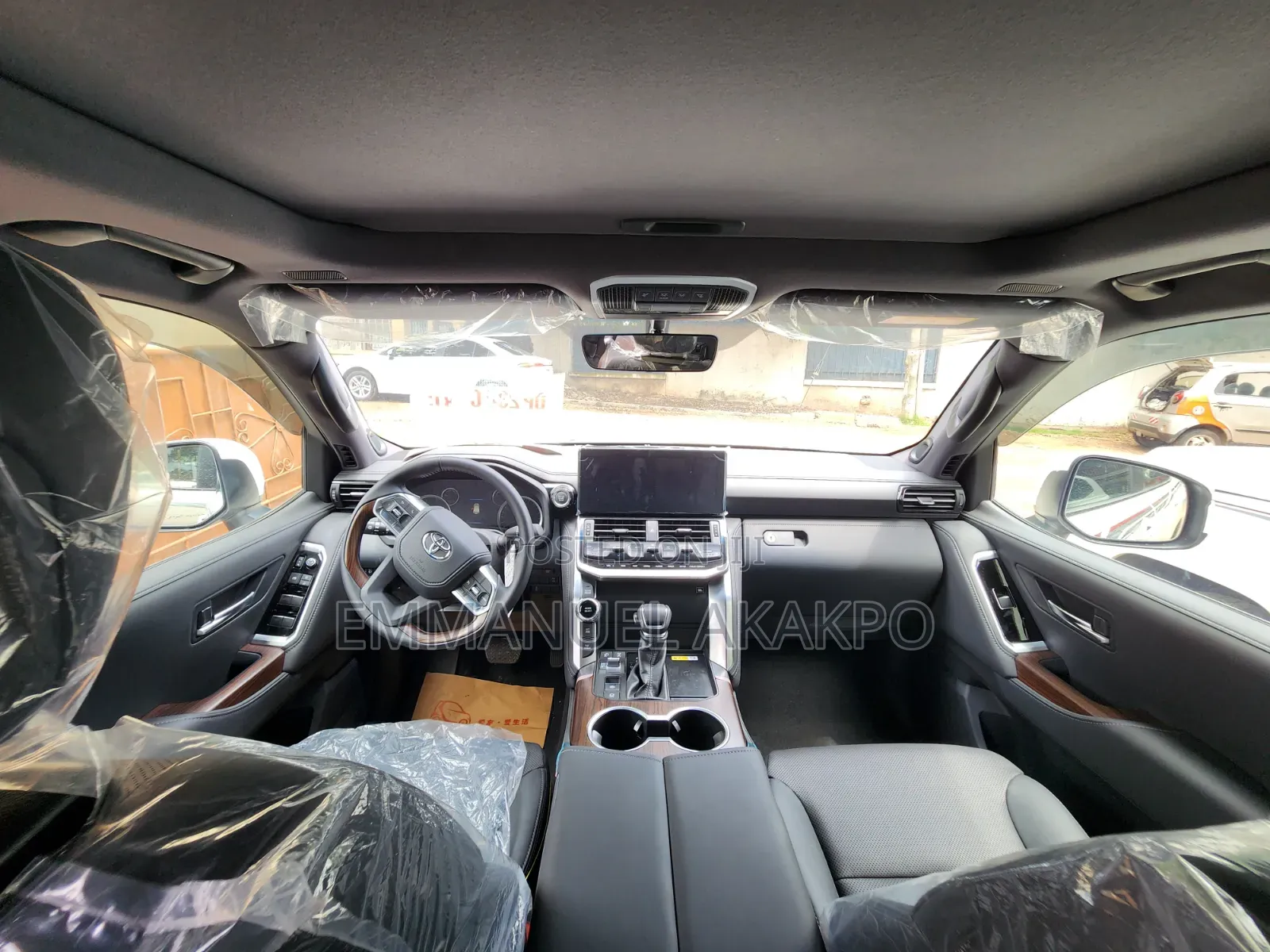 New Toyota Land Cruiser LC300 2024 White