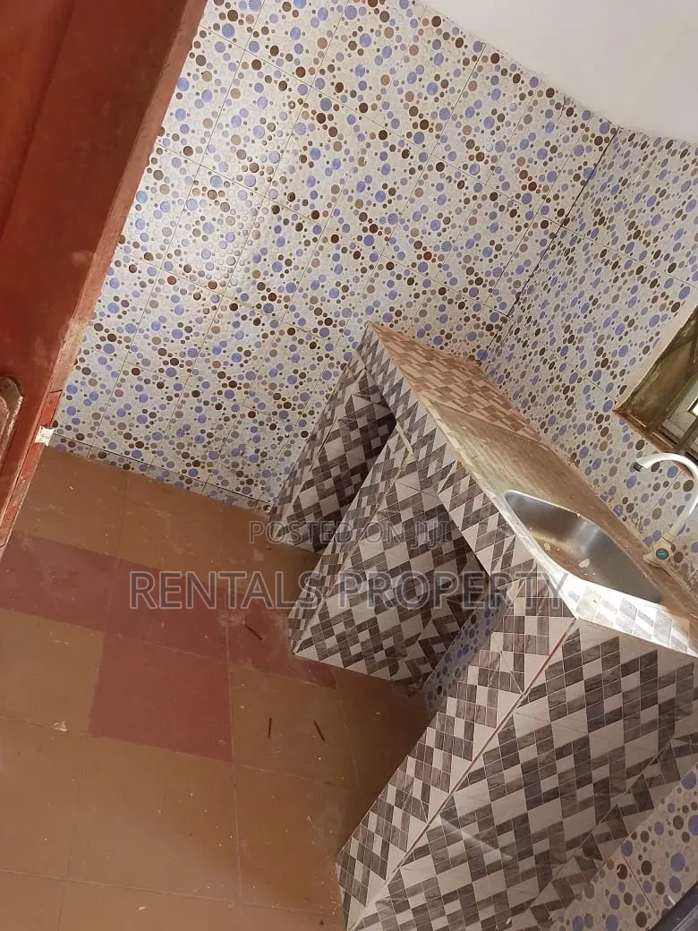 1bdrm Apartment in Frafraha for rent