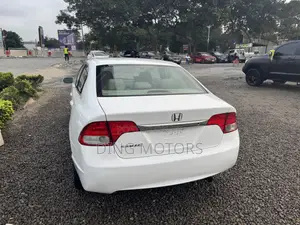 Honda Civic 2010 White
