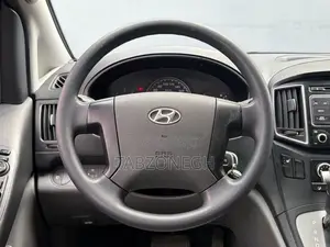 Hyundai Starex 2016 Black