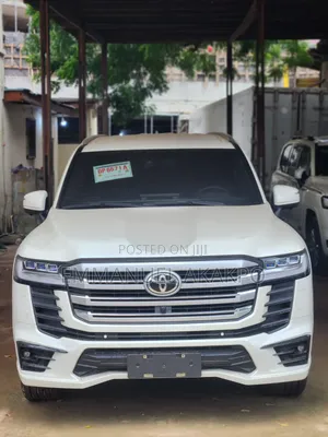 New Toyota Land Cruiser LC300 2023 White
