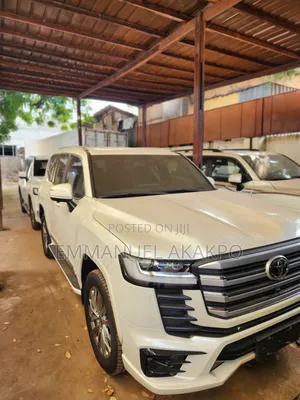 New Toyota Land Cruiser LC300 2023 White
