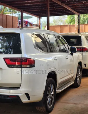 New Toyota Land Cruiser LC300 2023 White