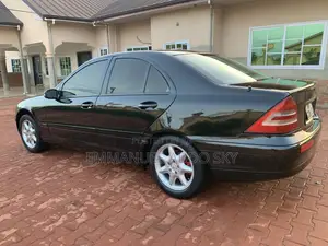 Mercedes-Benz C200 2005 Black