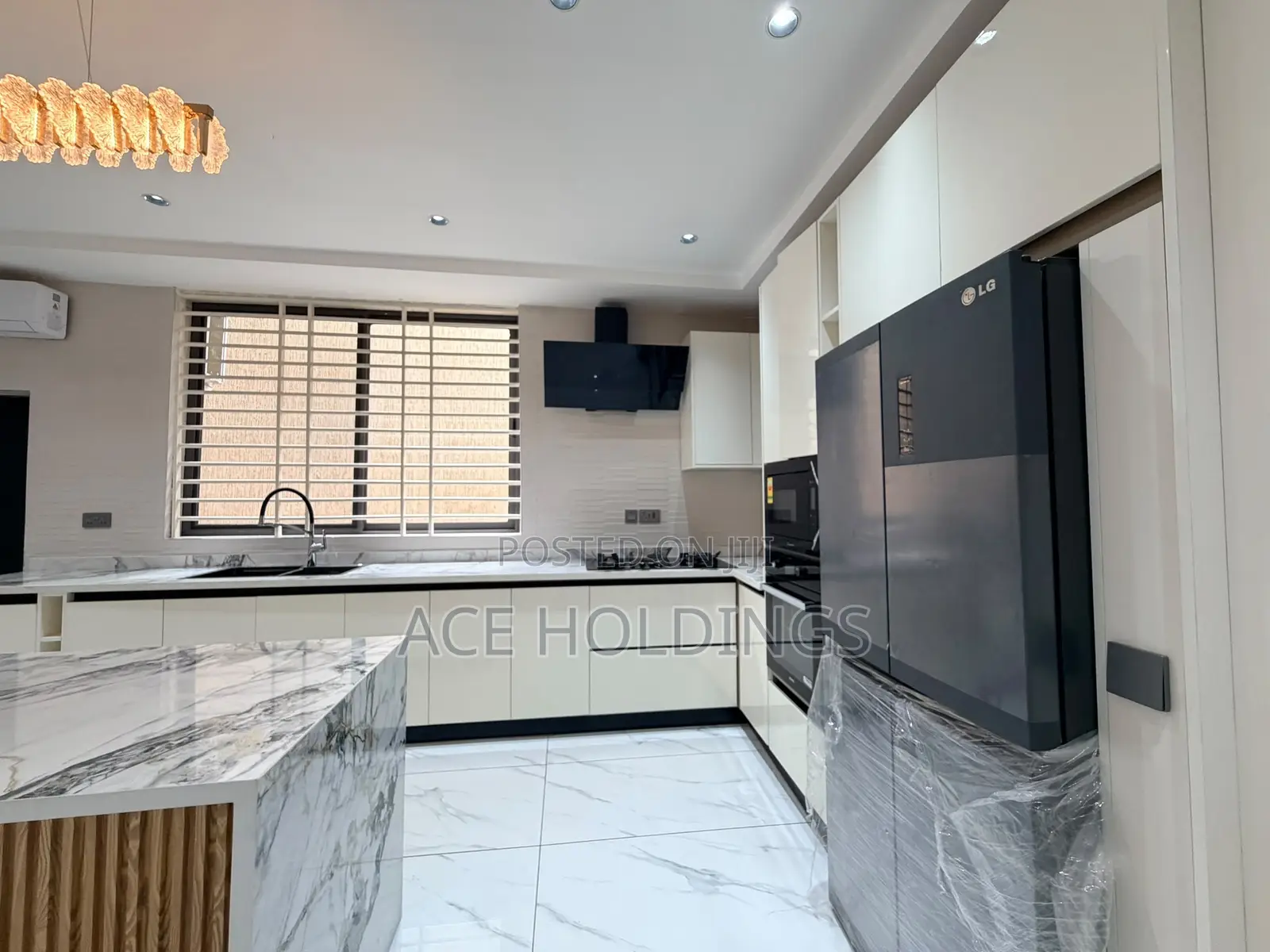 4bdrm Mansion in Ogbojo, East Legon for sale