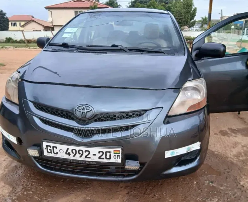Toyota Yaris 2011 Blue