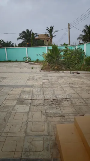 3bdrm House in Amasaman Saipeman for sale