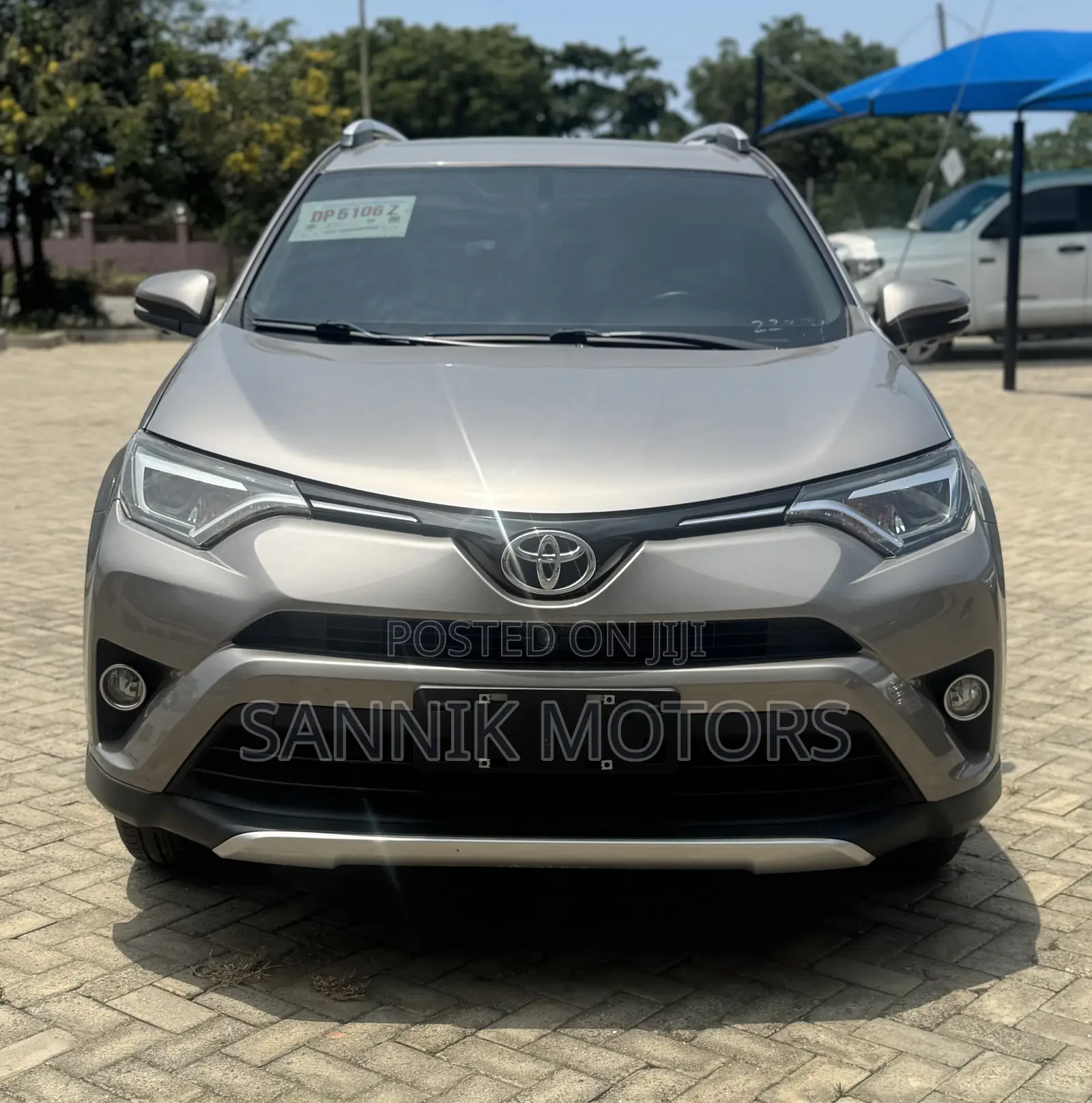 Toyota RAV4 Limited 4dr SUV AWD (2.5L 4cyl 6A) 2018 Silver