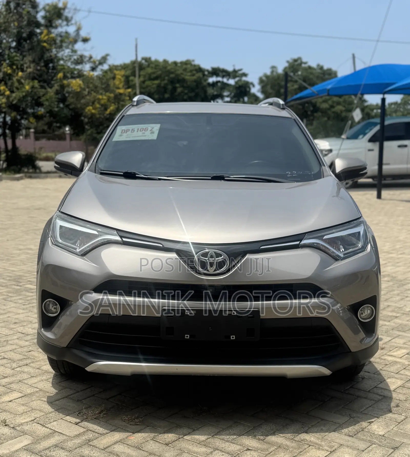 Toyota RAV4 Limited 4dr SUV AWD (2.5L 4cyl 6A) 2018 Silver