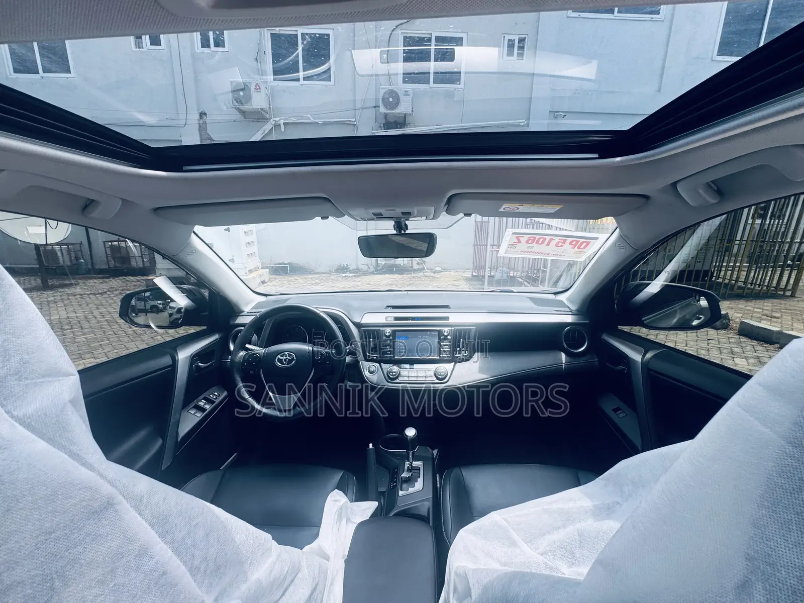 Toyota RAV4 Limited 4dr SUV AWD (2.5L 4cyl 6A) 2018 Silver