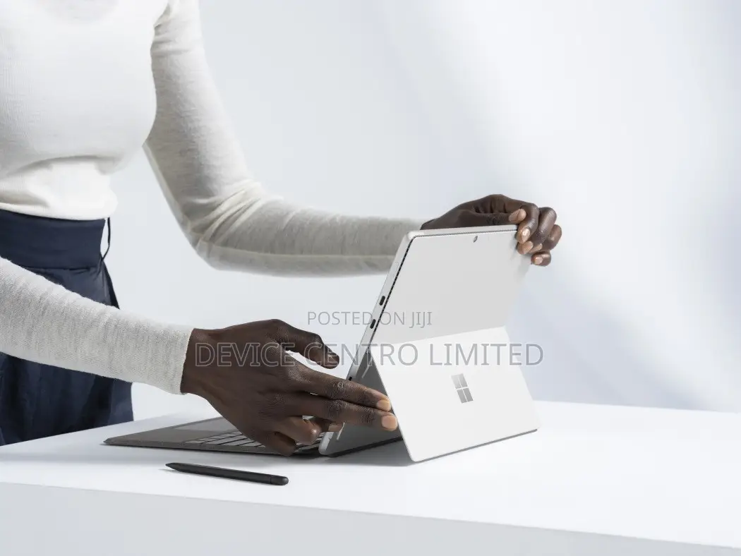 New Microsoft Surface Pro 11th Edition, a Copilot+ PC 16GB SSD 1T