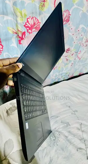 Laptop Toshiba Satellite C50 4GB Intel Core i5 SSD 128GB