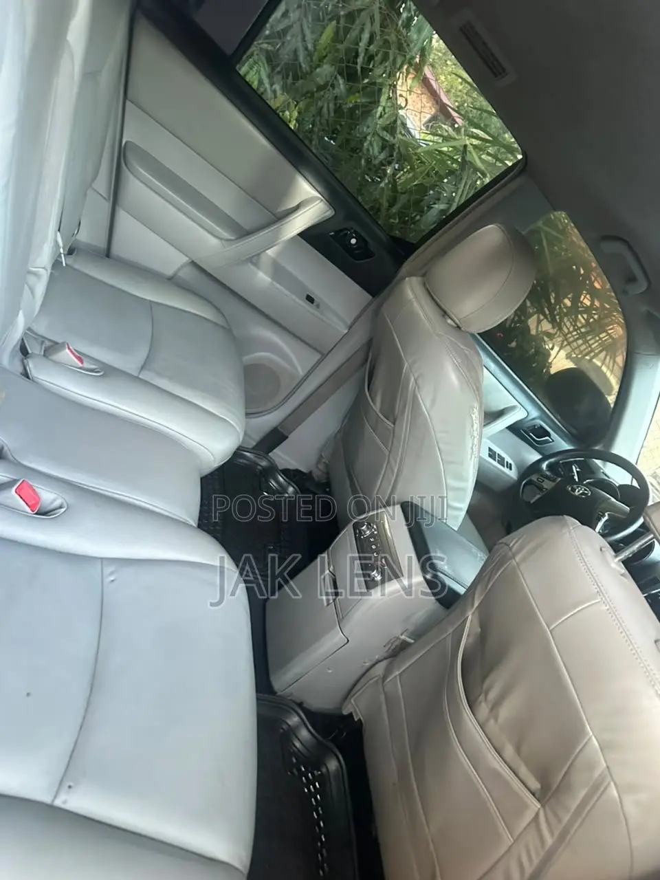 Toyota Highlander LE 4dr SUV (2.7L 4cyl 6A) 2014 White