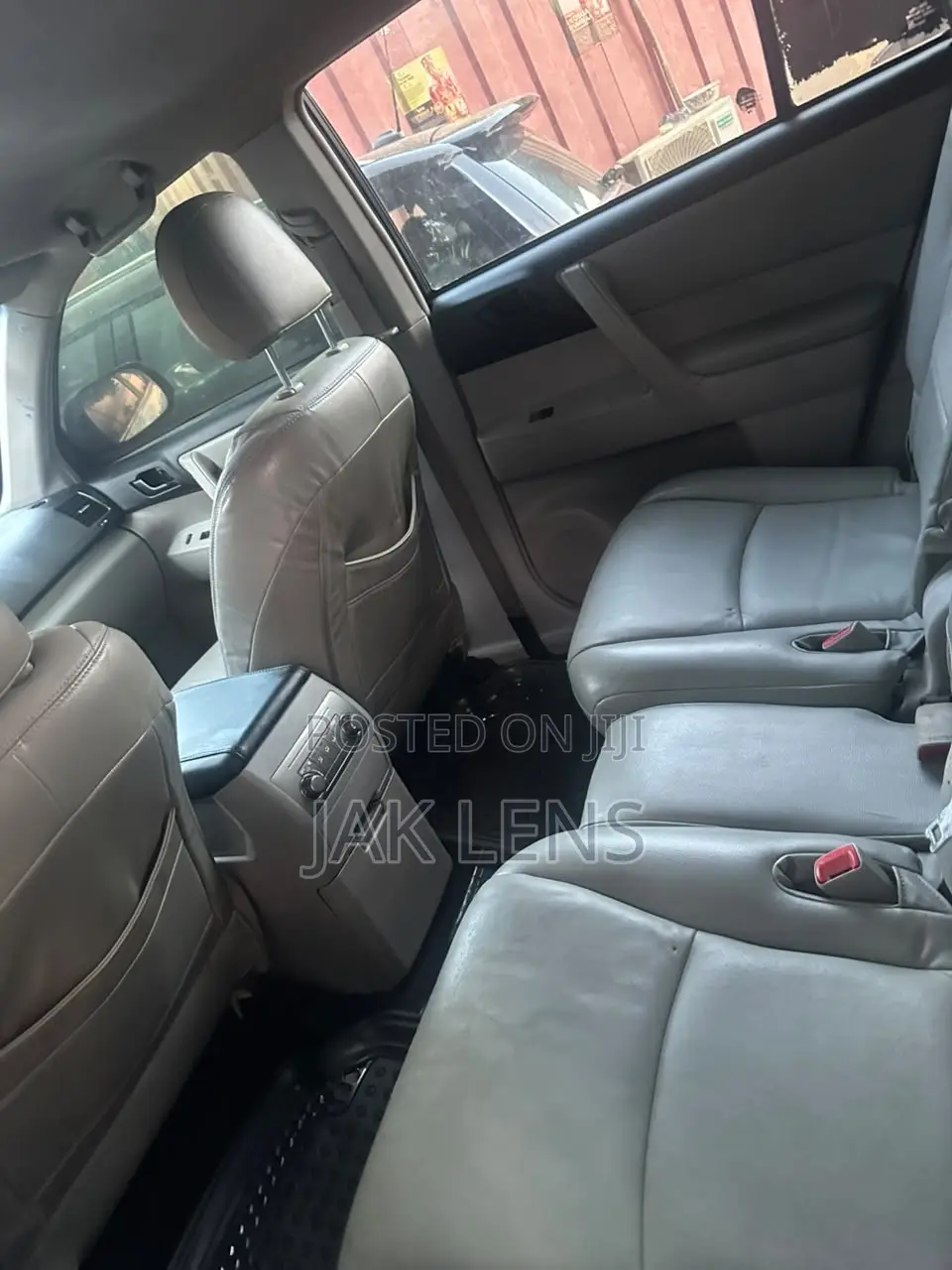 Toyota Highlander LE 4dr SUV (2.7L 4cyl 6A) 2014 White