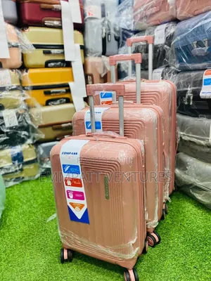Travelling Suit Cases Set